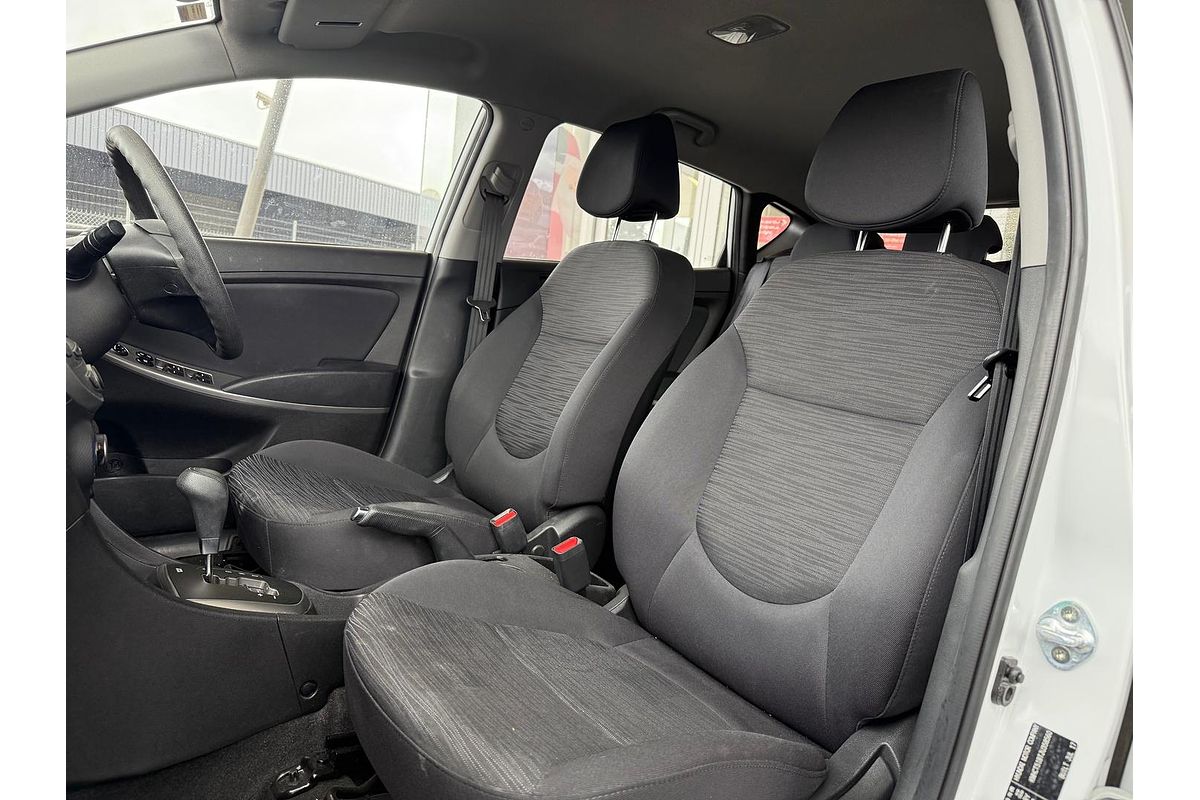 2017 Hyundai Accent Active RB4