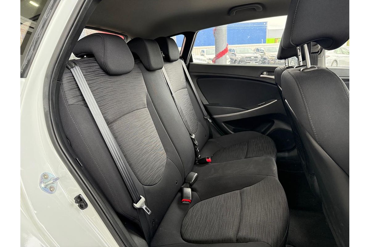 2017 Hyundai Accent Active RB4