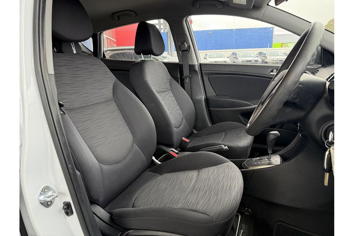 2017 Hyundai Accent Active RB4