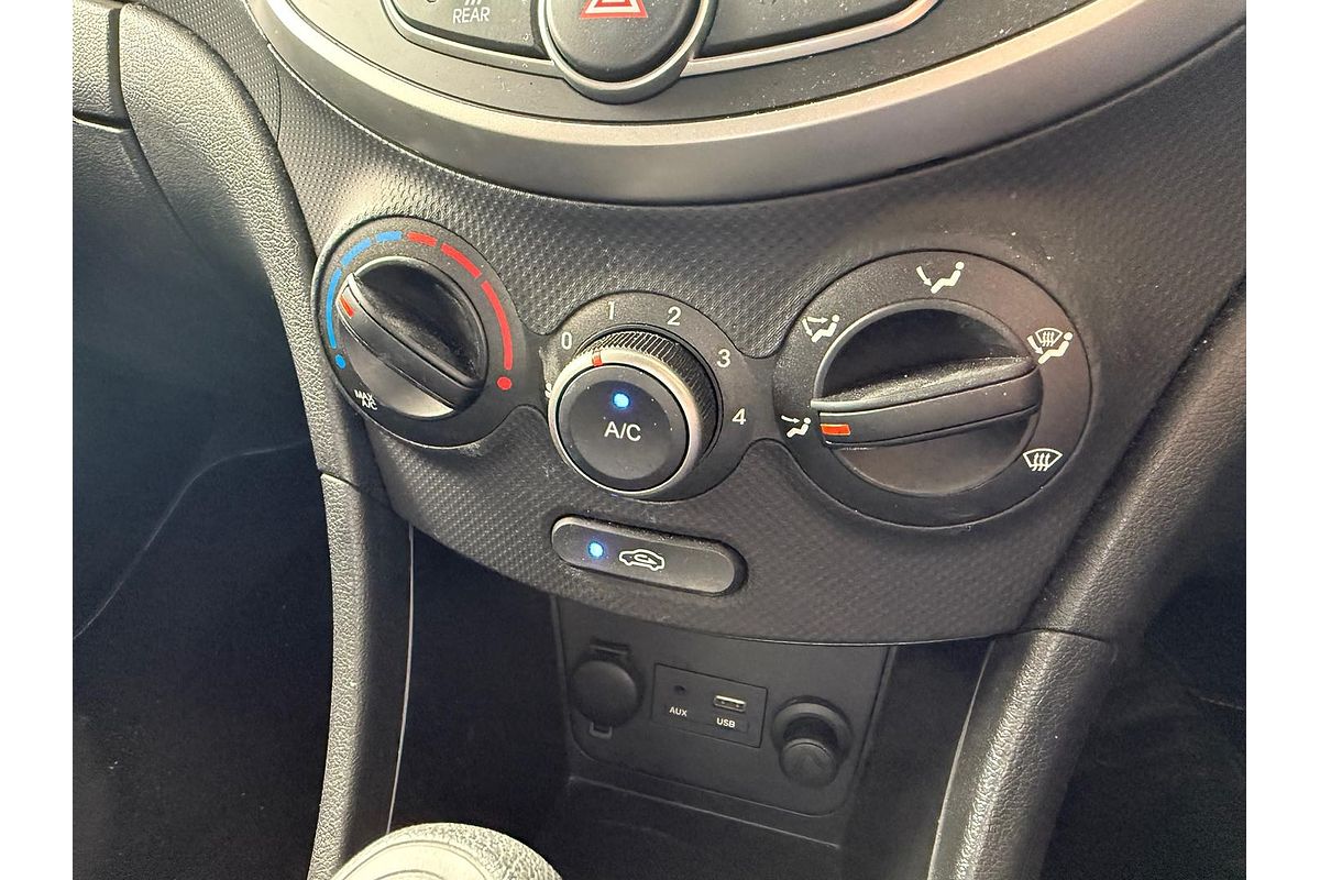 2017 Hyundai Accent Active RB4