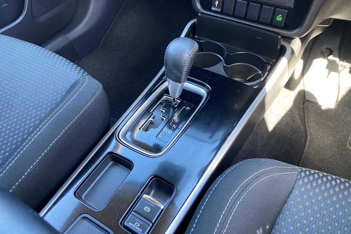 2020 Mitsubishi Outlander ES ZL