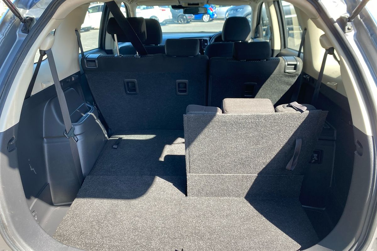 2020 Mitsubishi Outlander ES ZL