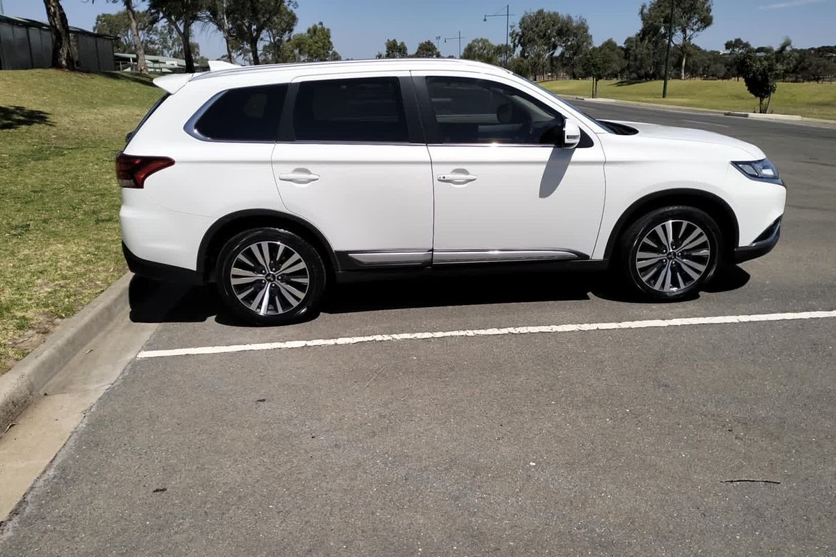 2020 Mitsubishi Outlander LS ZL