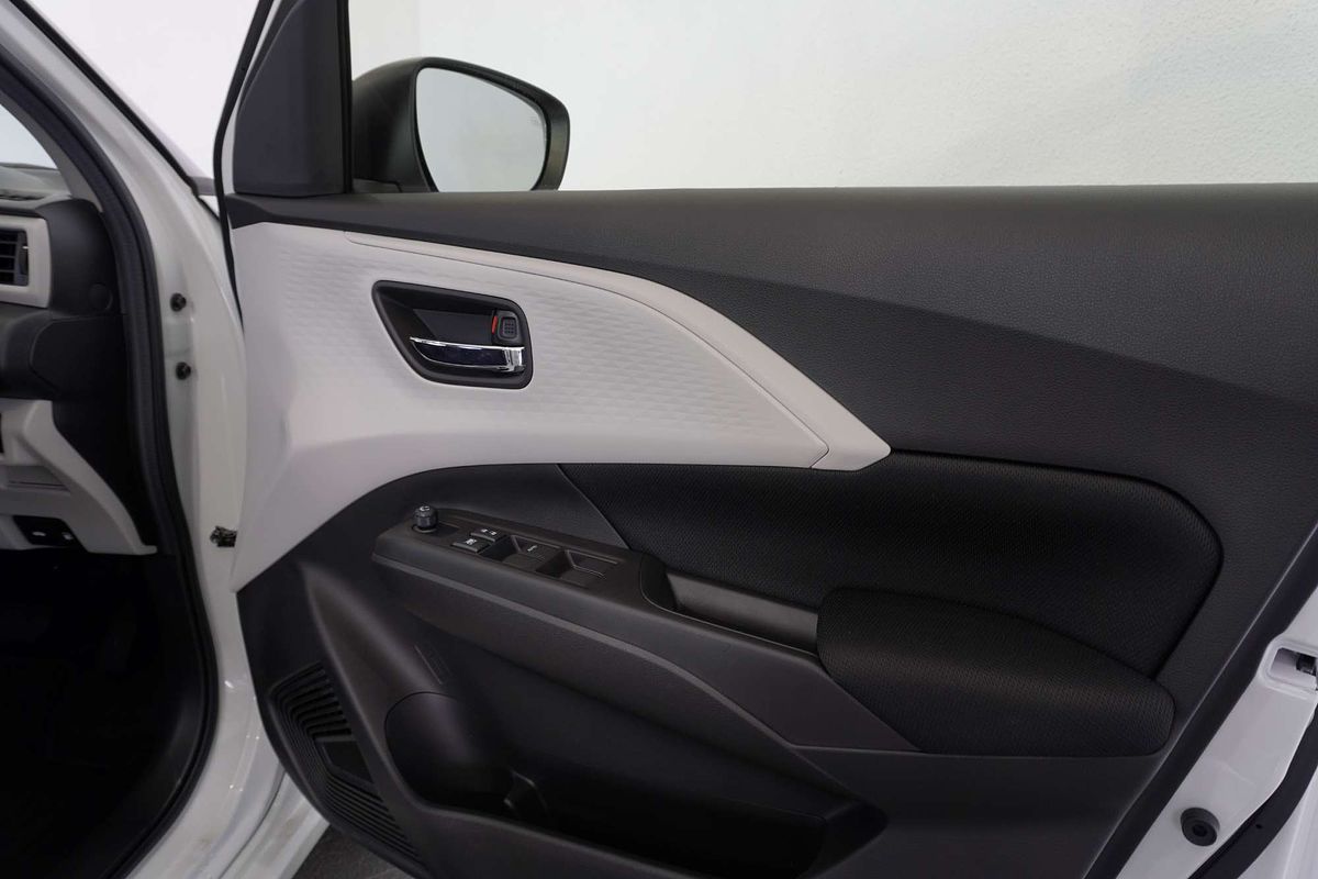 2024 Suzuki Swift Hybrid Plus UZ