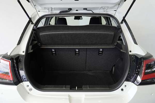 2024 Suzuki Swift Hybrid Plus UZ