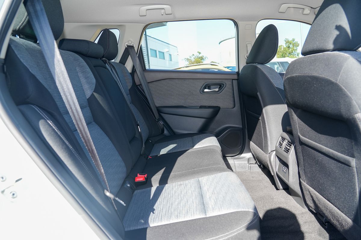 2023 Nissan X-TRAIL ST T33