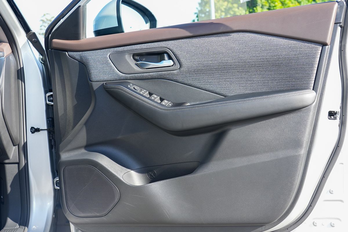 2023 Nissan X-TRAIL ST T33