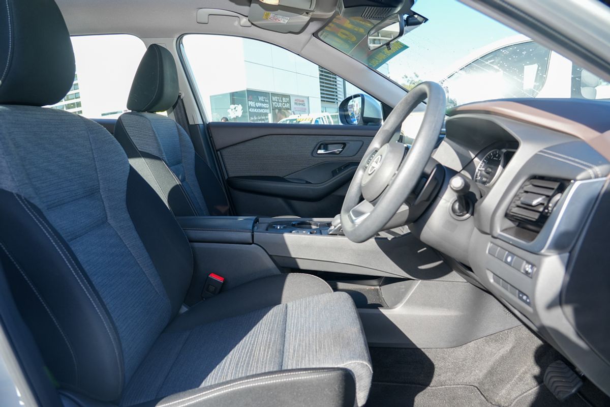 2023 Nissan X-TRAIL ST T33