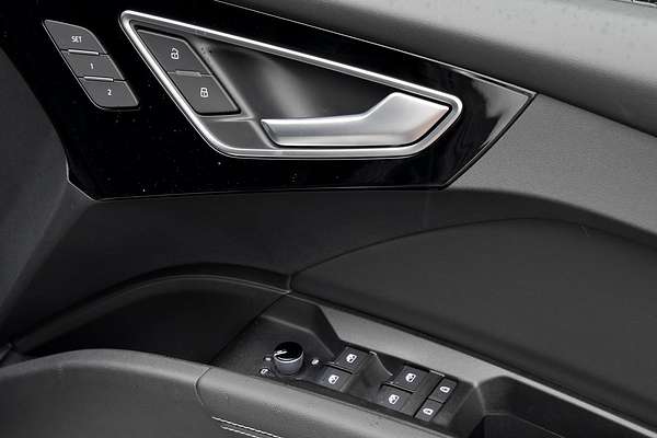 2024 Audi Q4 e-tron 55 F4