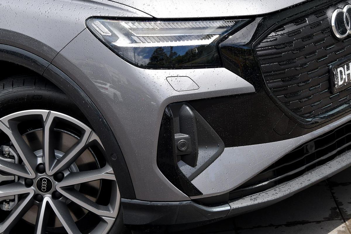 2024 Audi Q4 e-tron 55 F4
