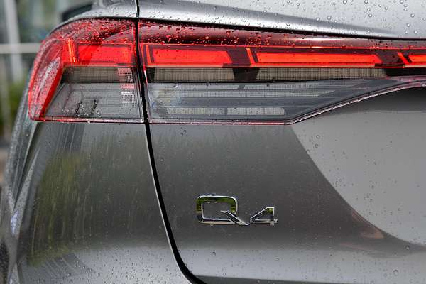 2024 Audi Q4 e-tron 55 F4