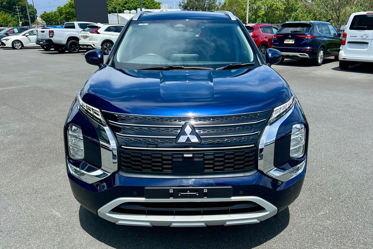 2023 Mitsubishi Outlander LS ZM