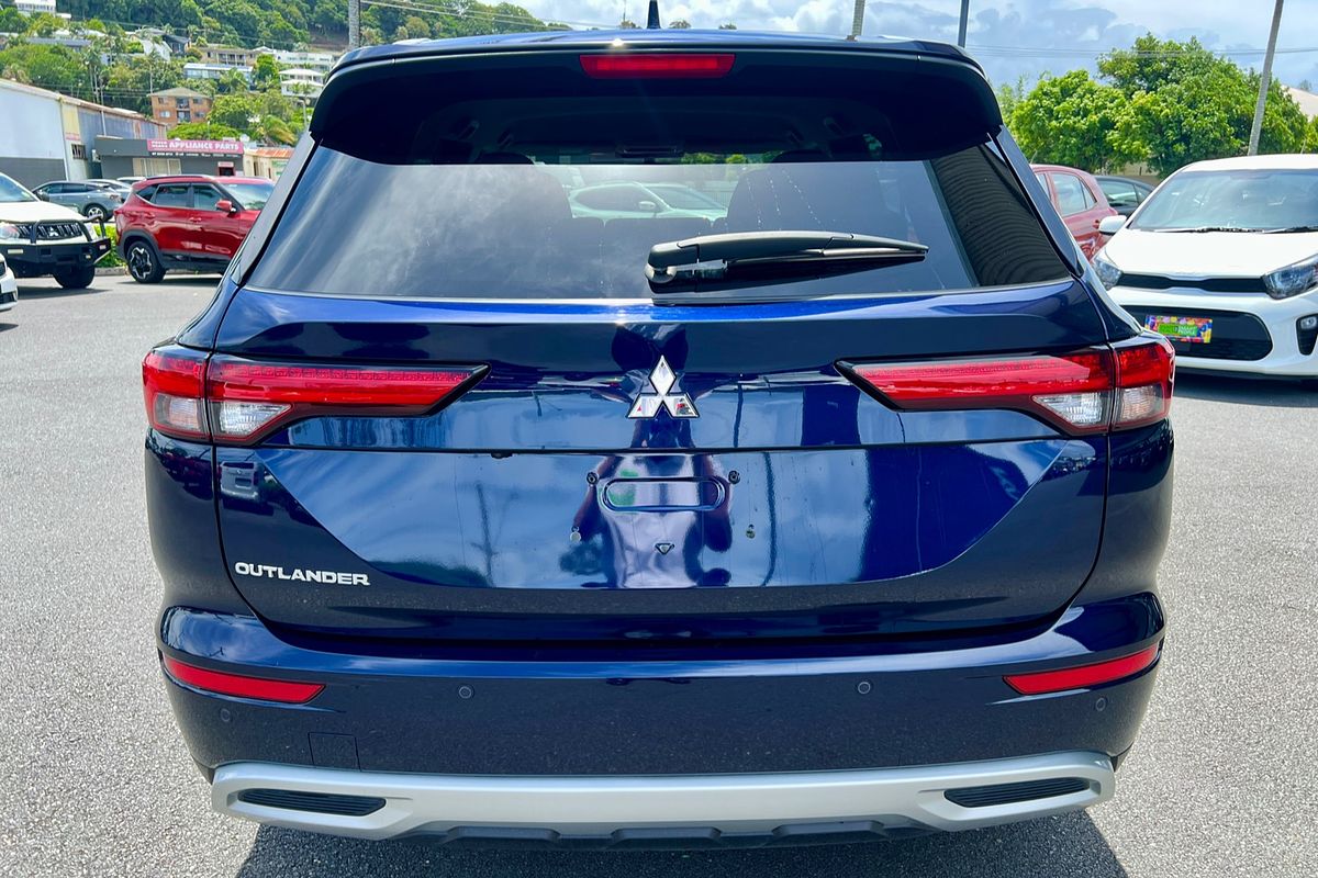 2023 Mitsubishi Outlander LS ZM