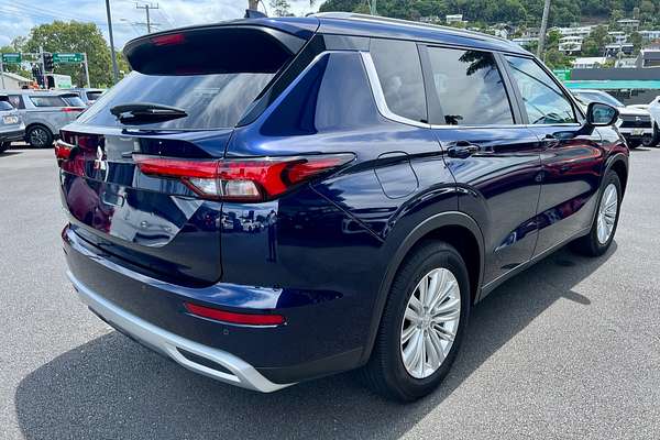 2023 Mitsubishi Outlander LS ZM