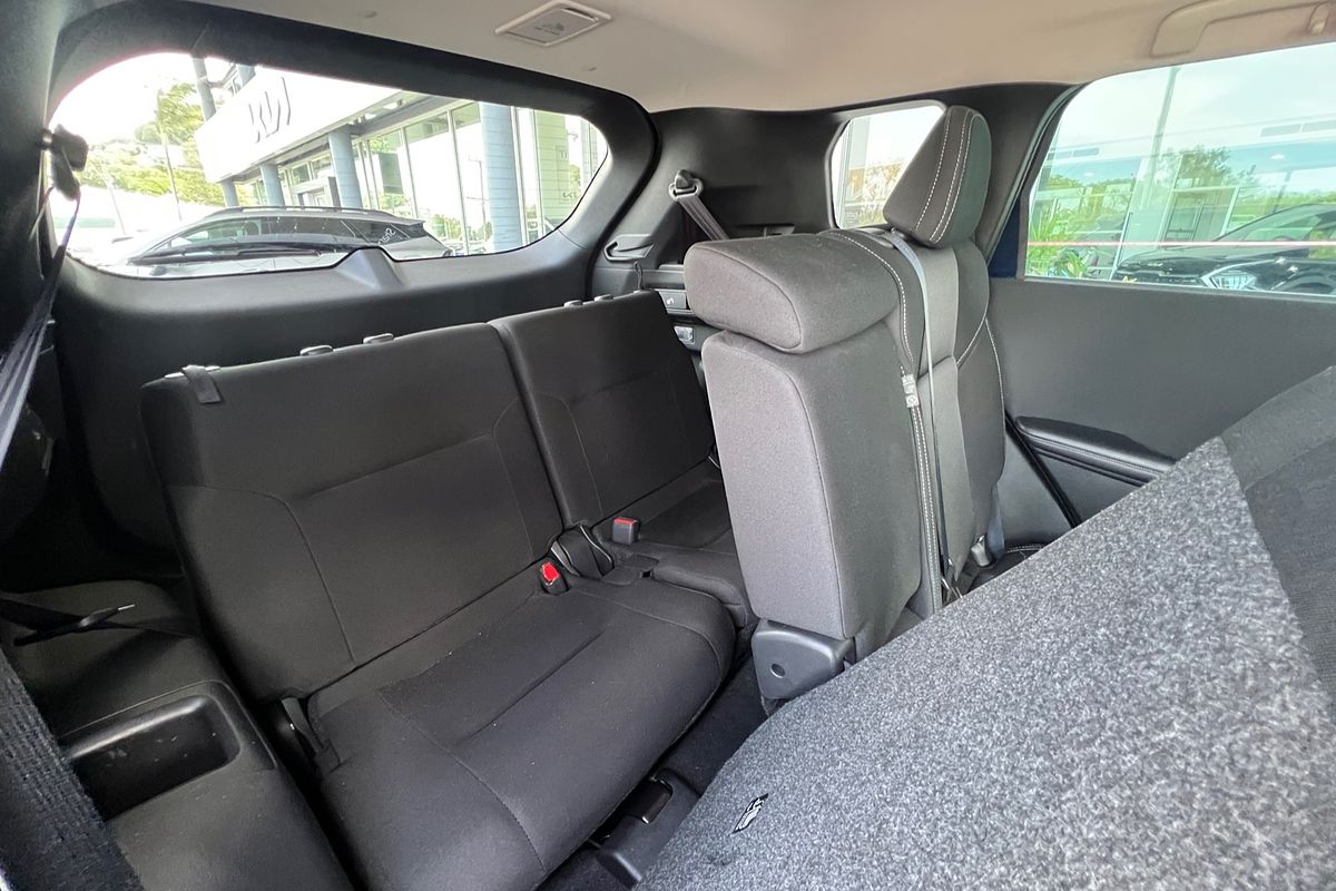 2023 Mitsubishi Outlander LS ZM