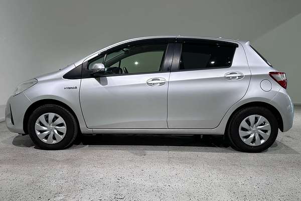 2019 Toyota Vitz Hybrid F NHP130