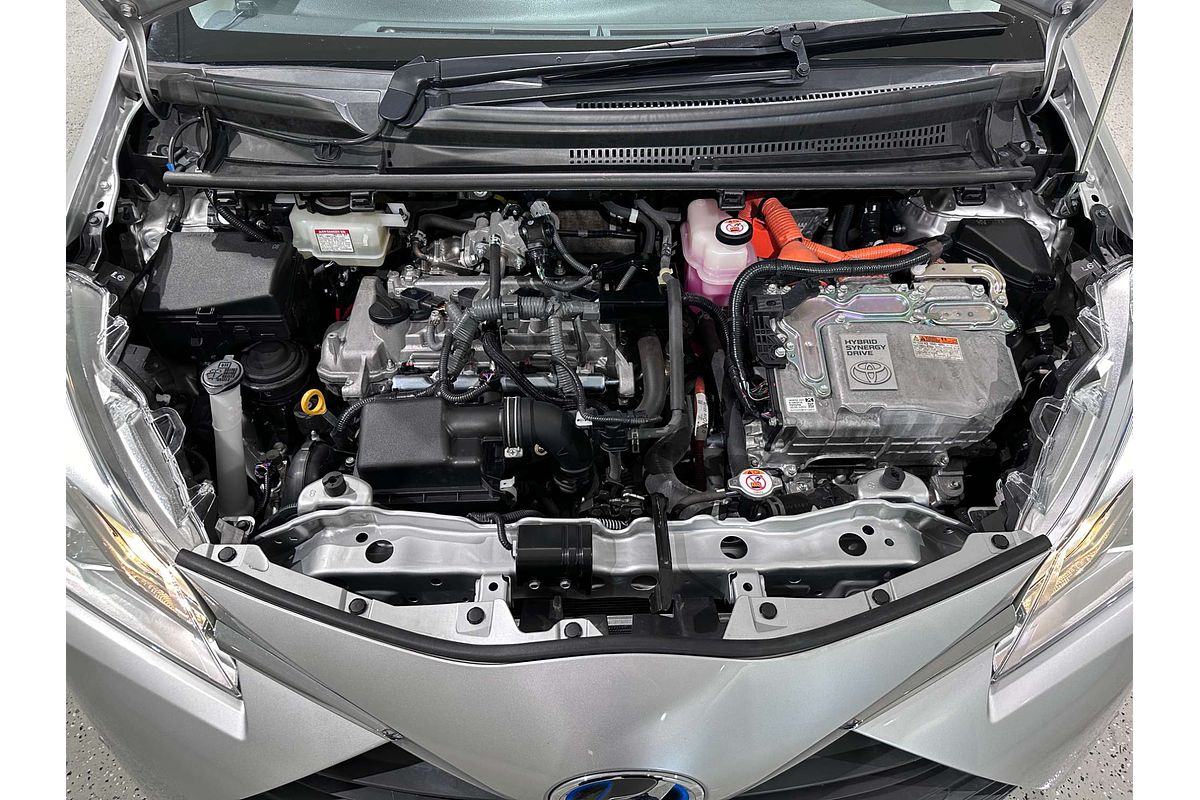 2019 Toyota Vitz Hybrid F NHP130