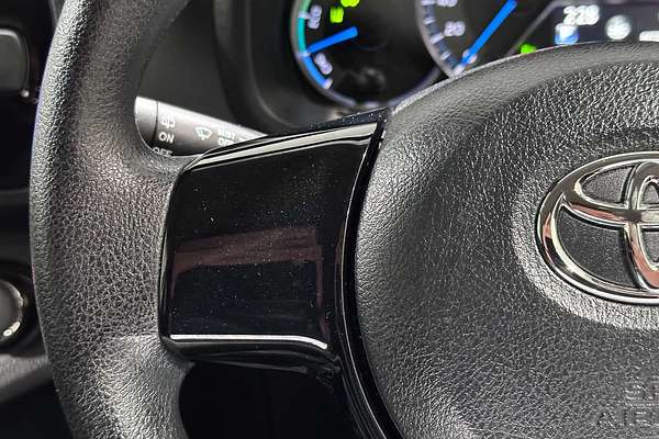 2019 Toyota Vitz Hybrid F NHP130