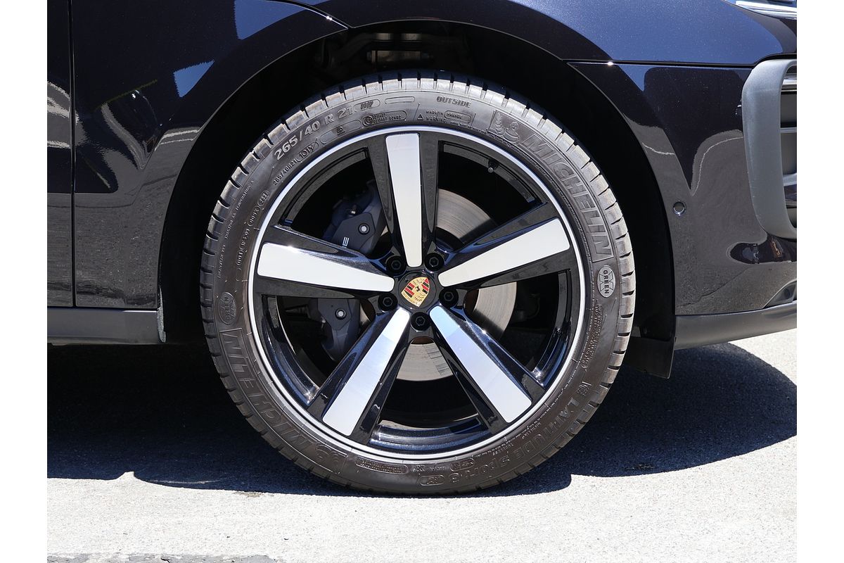 2023 Porsche Macan 95B