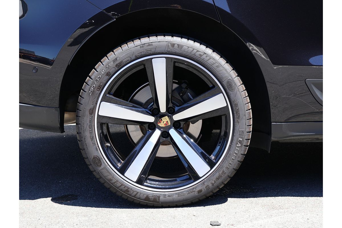 2023 Porsche Macan 95B