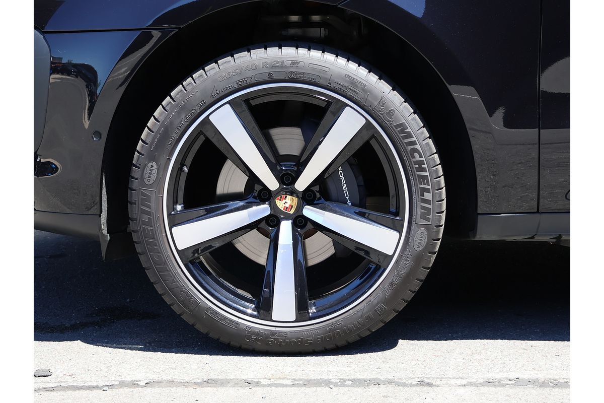 2023 Porsche Macan 95B