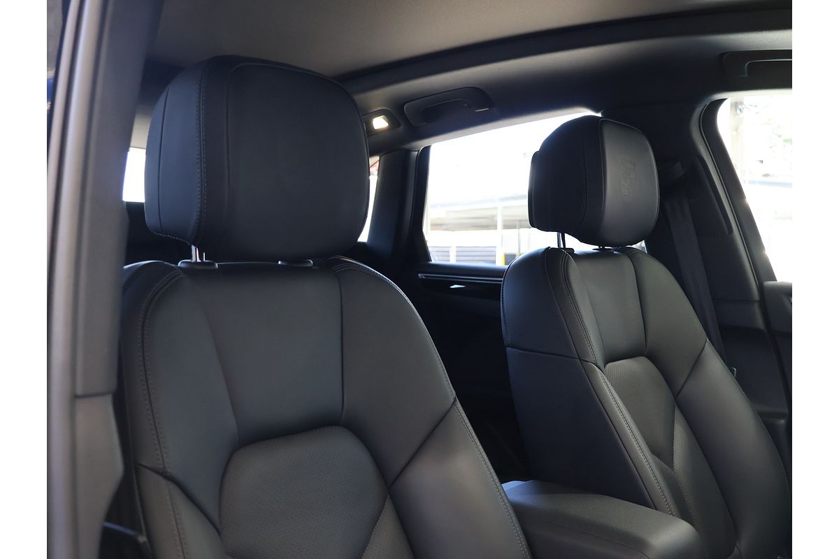 2023 Porsche Macan 95B