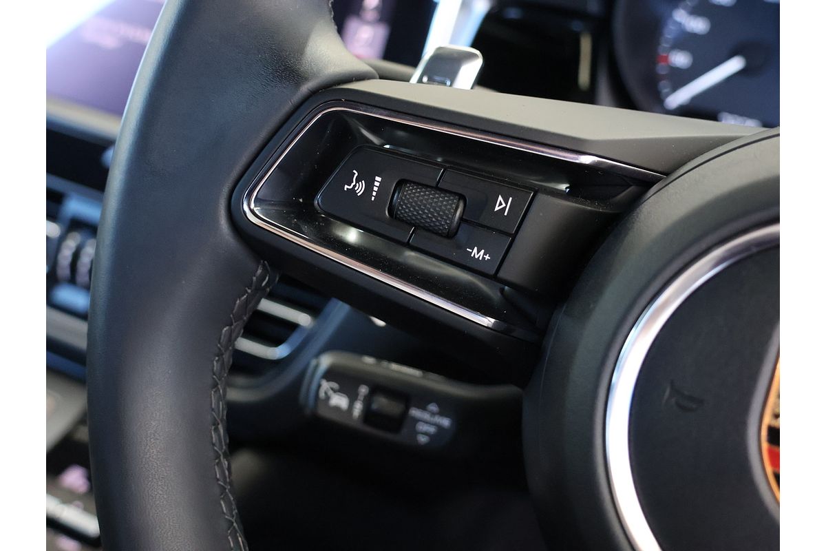 2023 Porsche Macan 95B