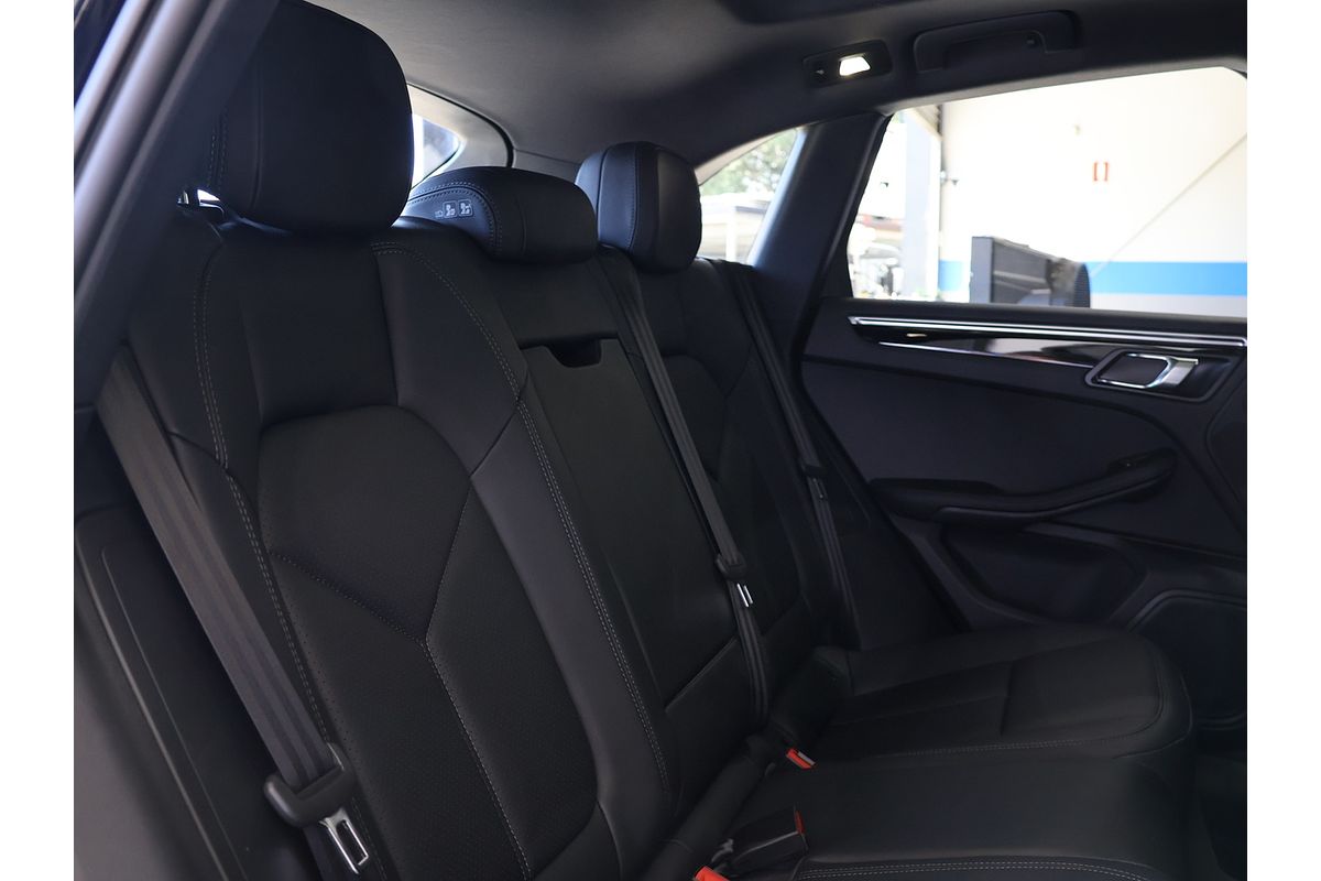 2023 Porsche Macan 95B