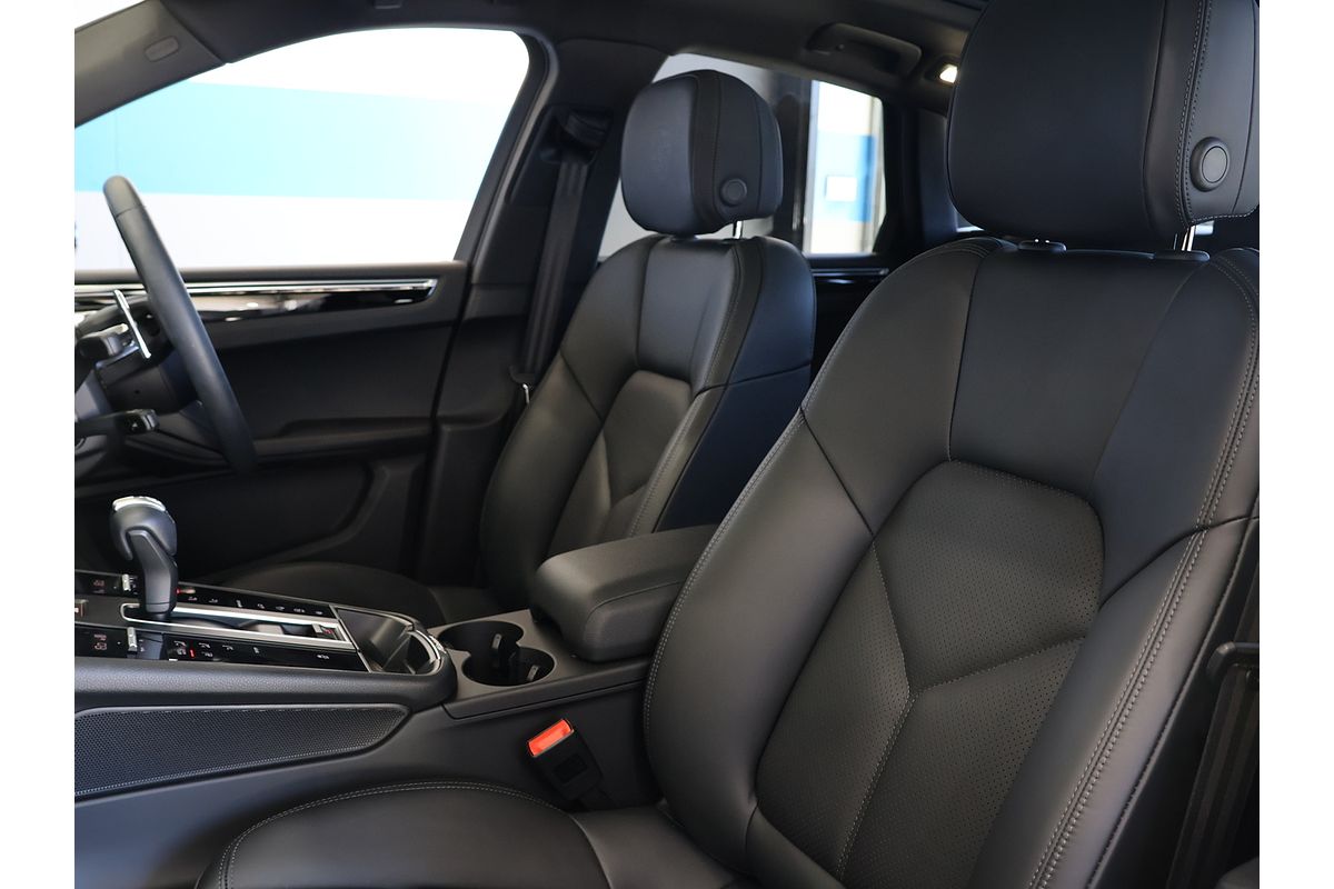 2023 Porsche Macan 95B