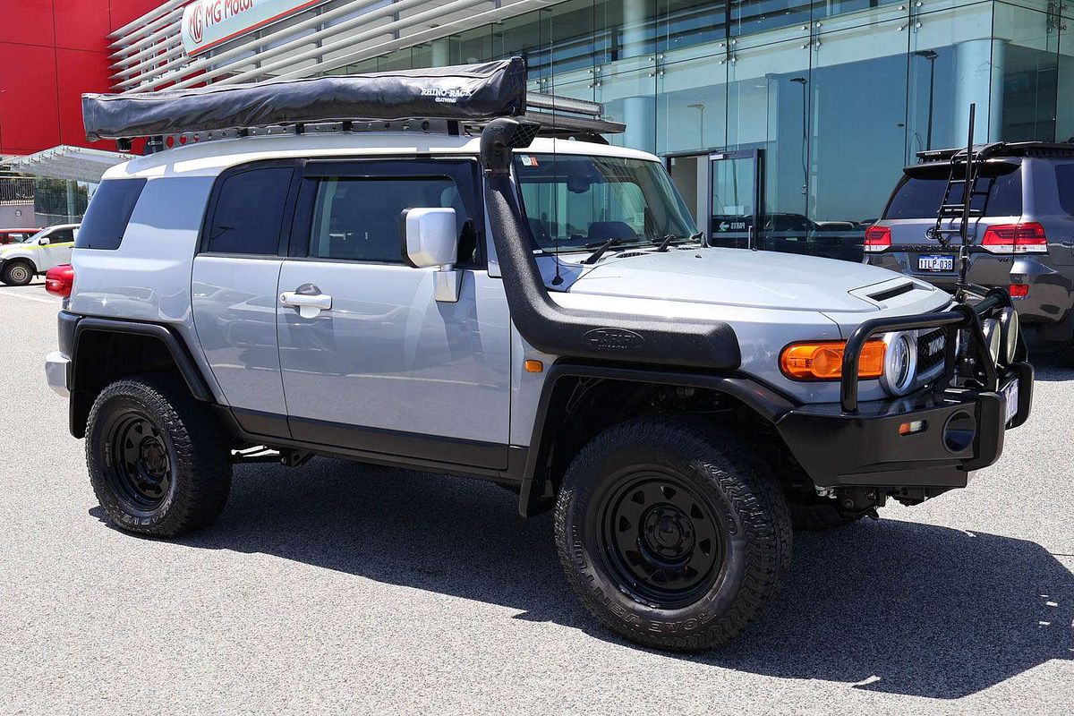 2015 Toyota FJ Cruiser GSJ15R