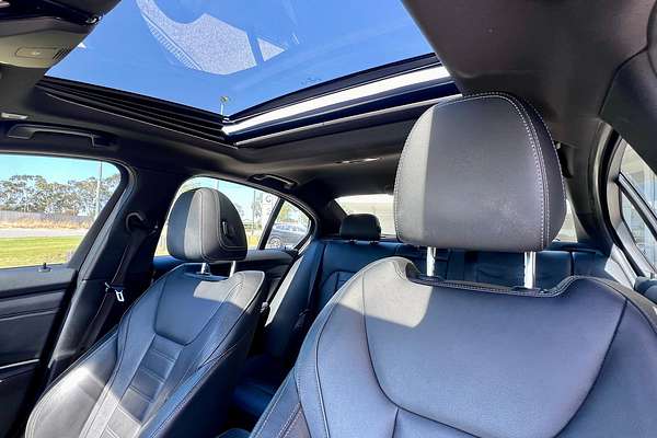 2019 BMW 3 Series 330i Luxury Line G20