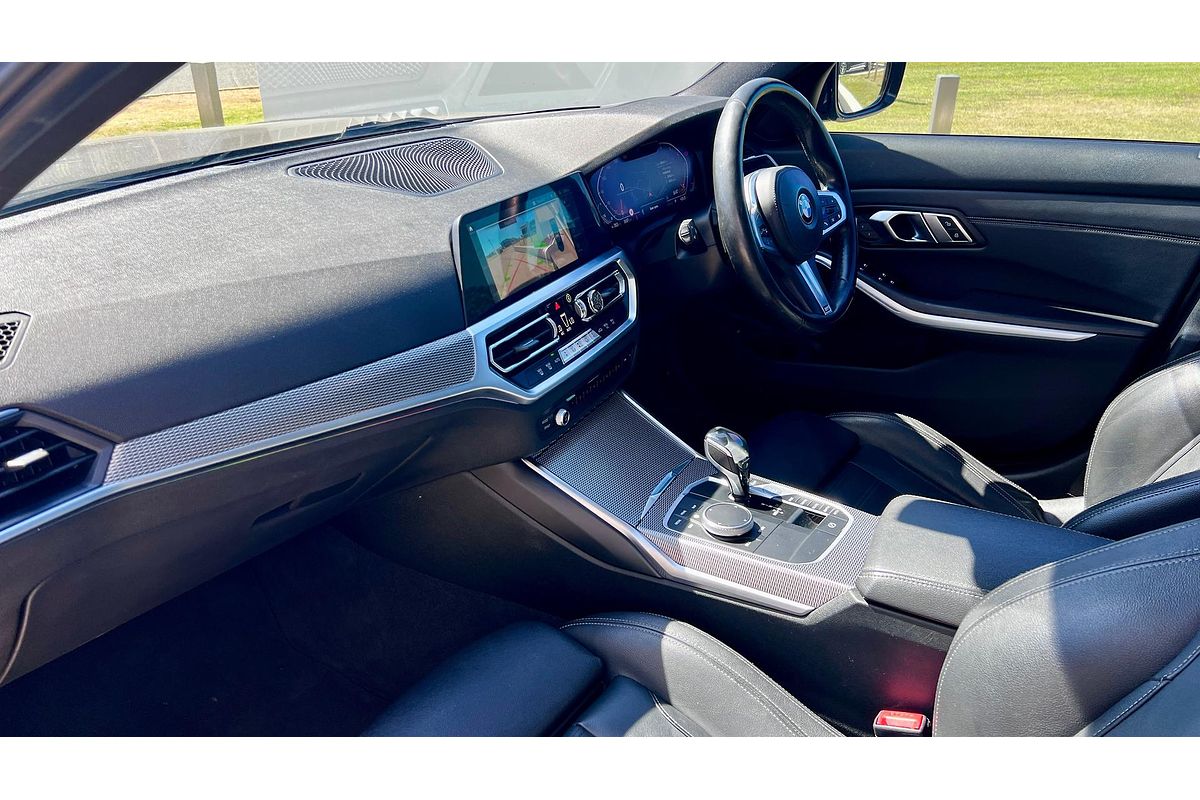 2019 BMW 3 Series 330i Luxury Line G20