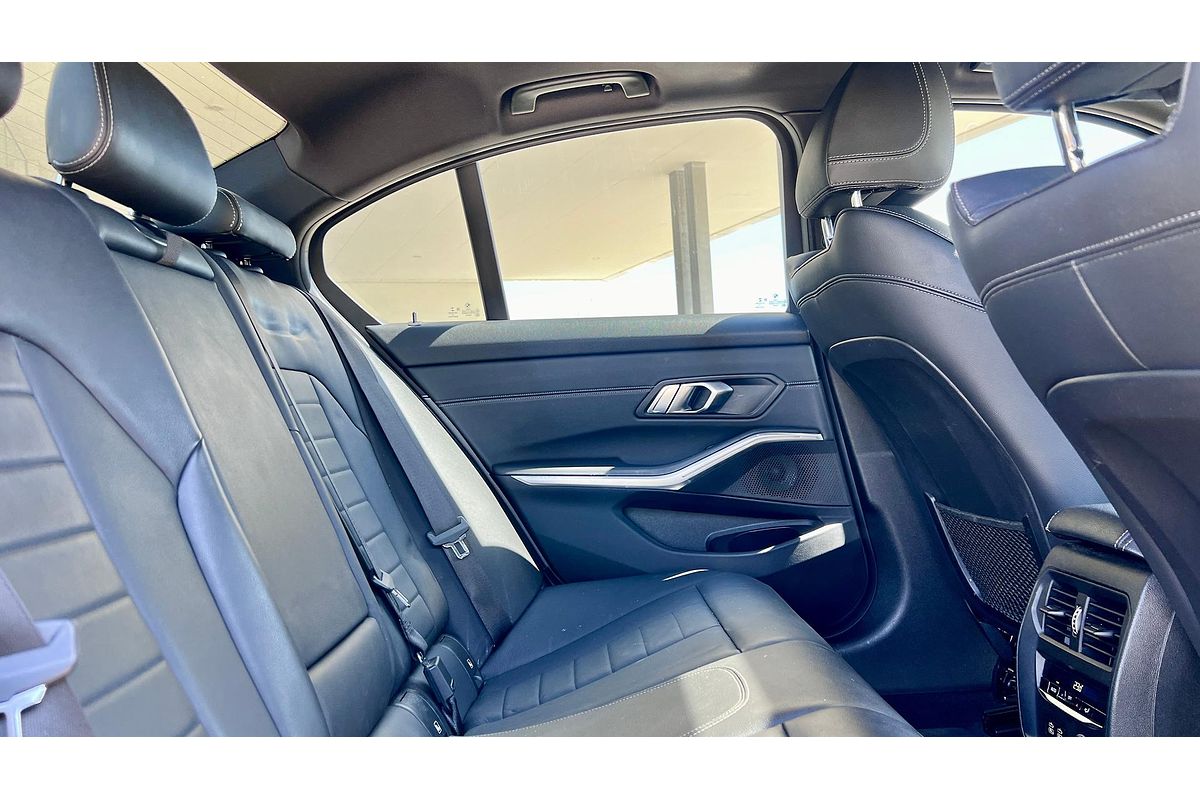 2019 BMW 3 Series 330i Luxury Line G20