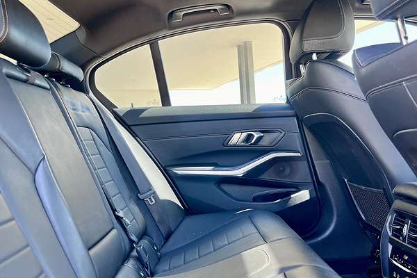 2019 BMW 3 Series 330i Luxury Line G20