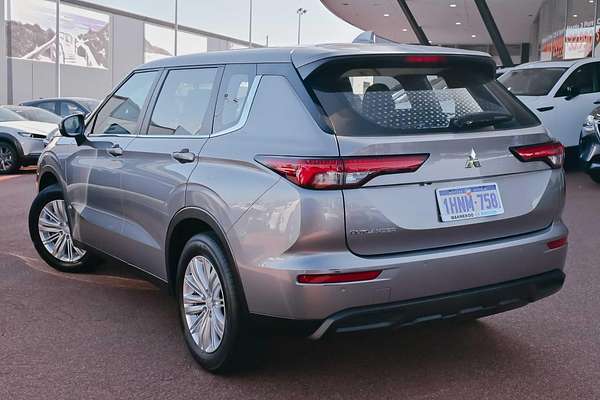 2022 Mitsubishi Outlander ES ZM