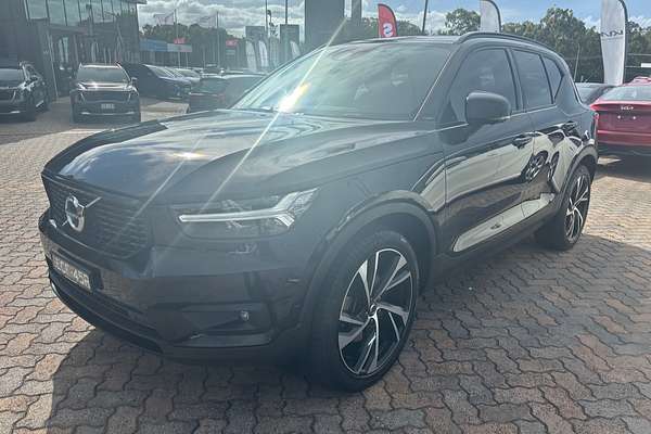 2019 Volvo XC40 T5 R-Design