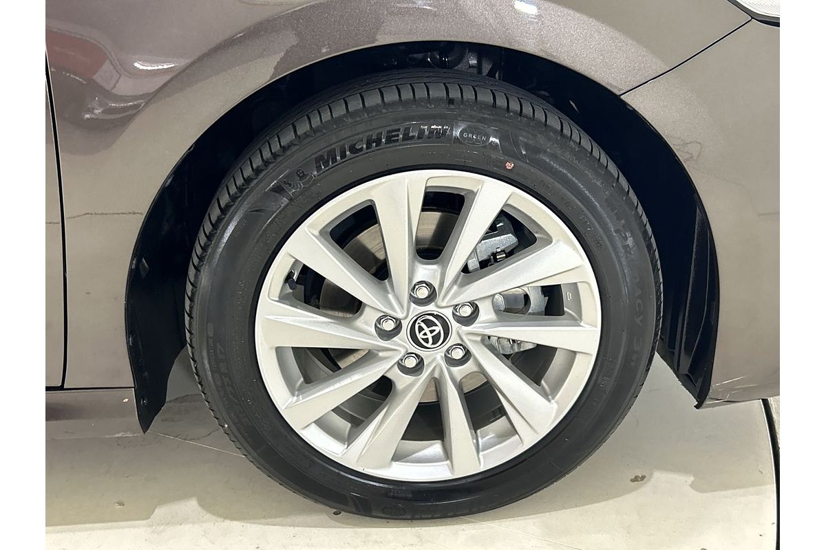 2021 Toyota Camry Ascent AXVH70R