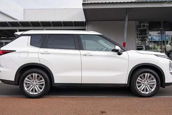 2024 Mitsubishi Outlander LS ZM AWD