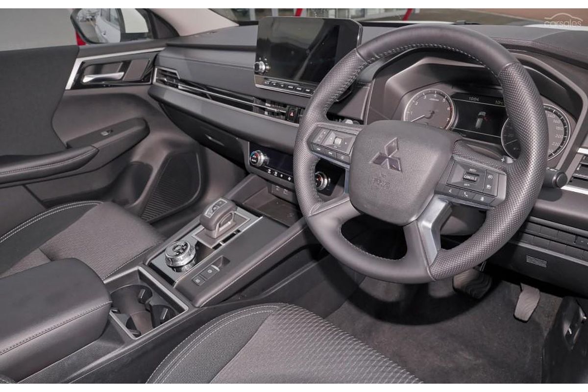 2024 Mitsubishi Outlander LS ZM AWD