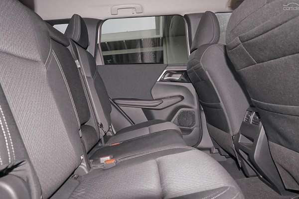 2024 Mitsubishi Outlander LS ZM AWD