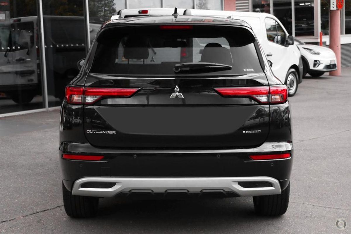 2024 Mitsubishi Outlander Exceed ZM AWD