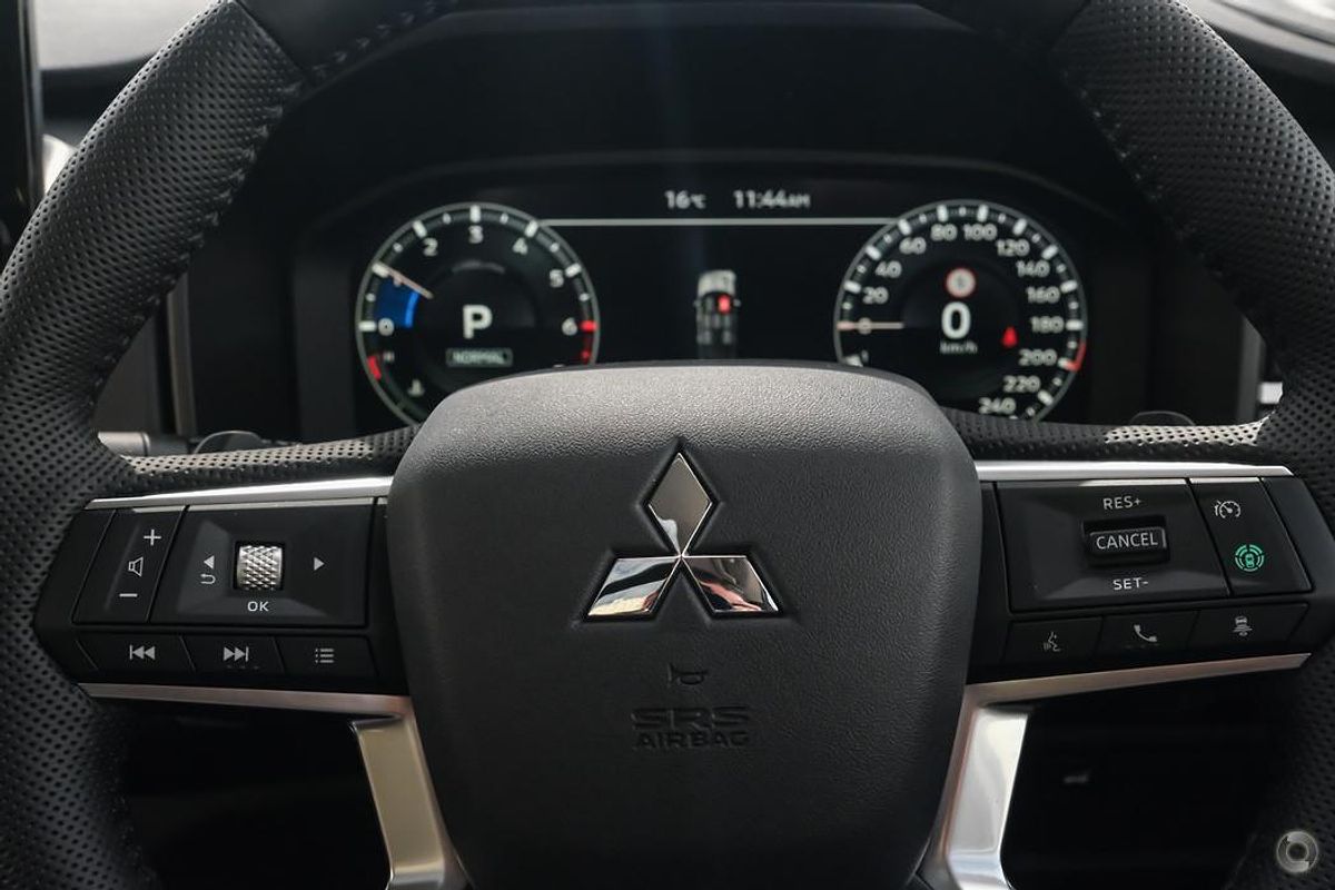2024 Mitsubishi Outlander Exceed ZM AWD