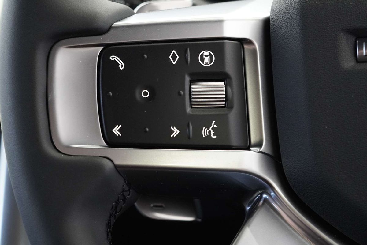 2024 Land Rover Discovery D350 S Series 5