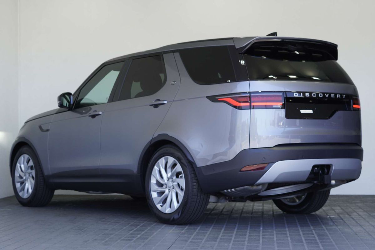 2024 Land Rover Discovery D350 S Series 5