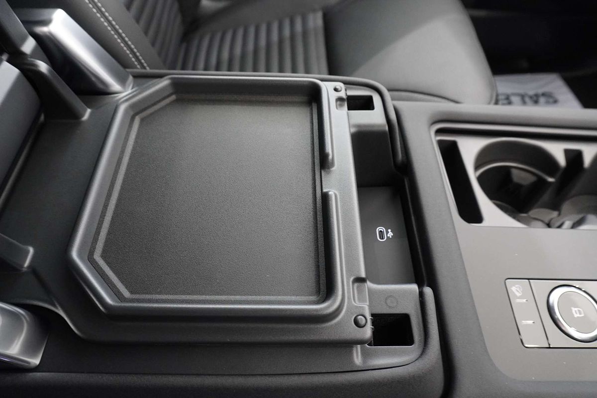 2024 Land Rover Discovery D350 S Series 5