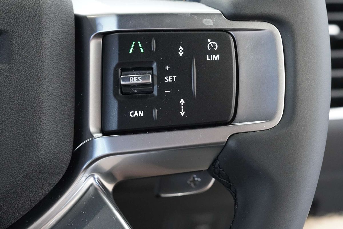 2024 Land Rover Discovery D350 S Series 5