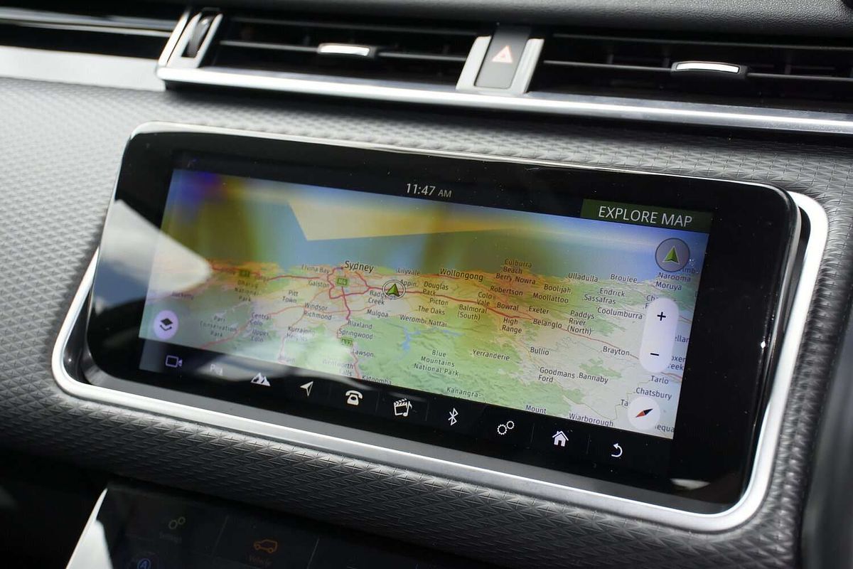 2018 Land Rover Range Rover Velar D240 R-Dynamic S L560