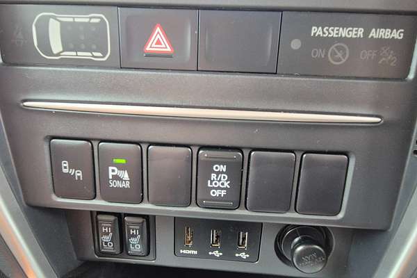 2021 Mitsubishi Triton GSR MR 4X4