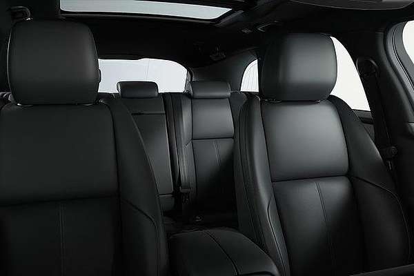 2024 Land Rover Range Rover Velar P250 Dynamic SE L560