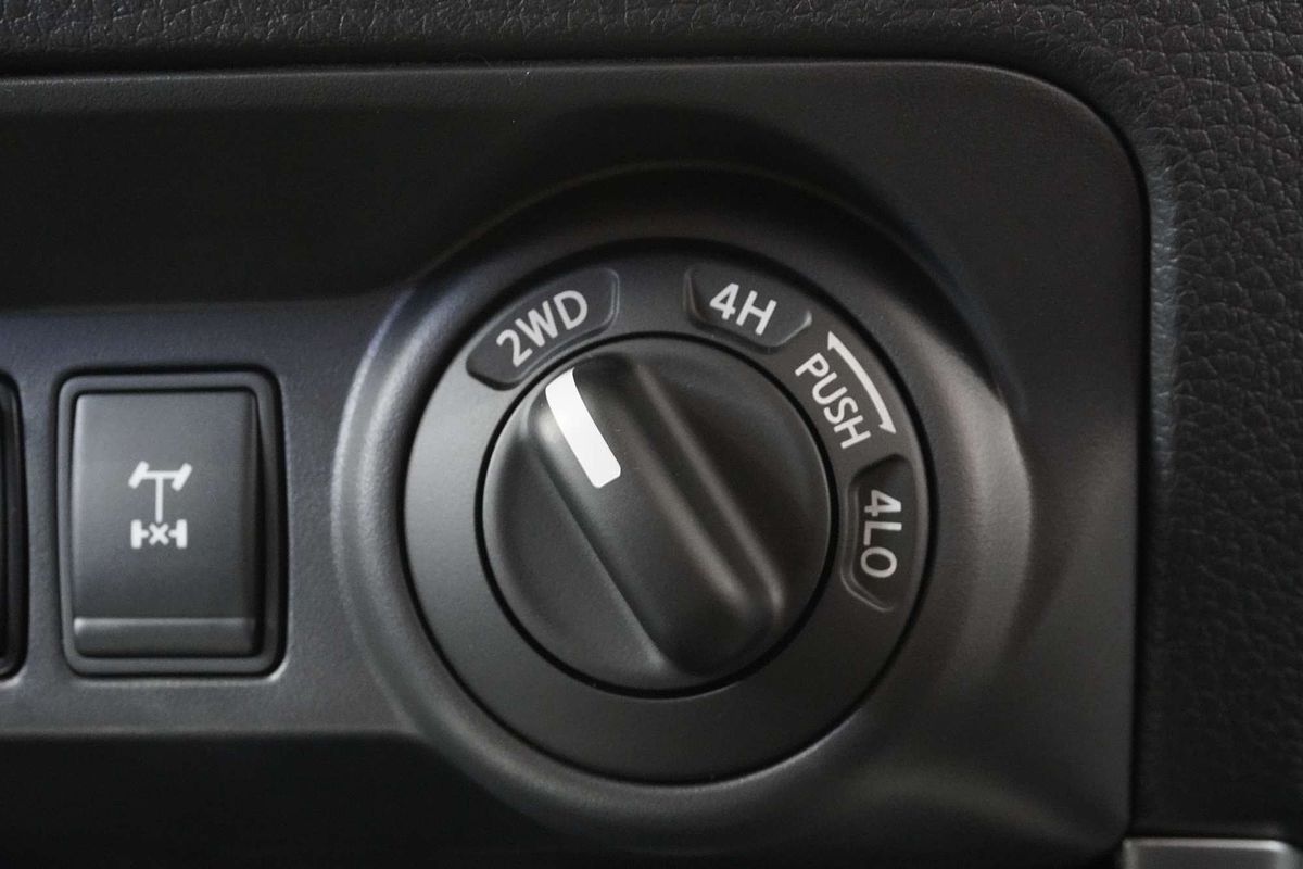 2024 Nissan Navara ST-X D23 4X4